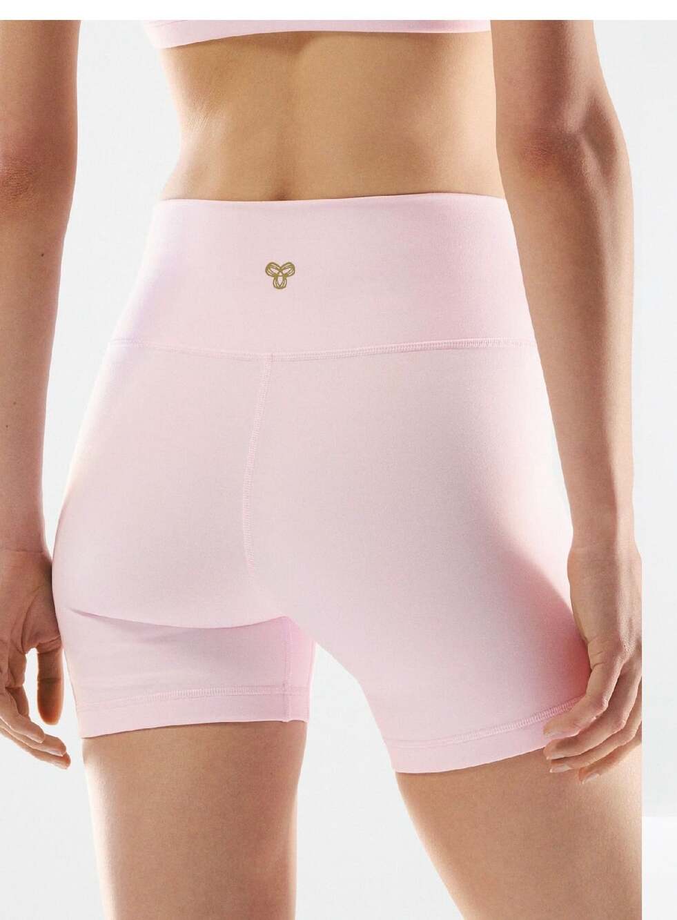 New. TNA ARITZIA Butter Cheeky Infinite Hi-Rise 5" Short